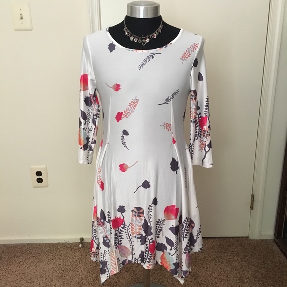 Beautiful R&B Collection floral dress NWT - Picture 1 of 8